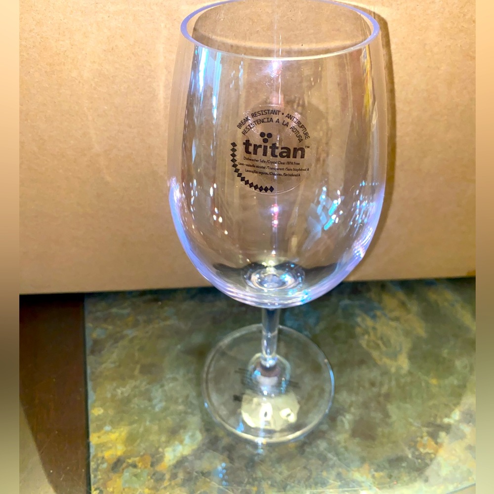 Tritan Break Resistant Antiruptrure Wine Glasses